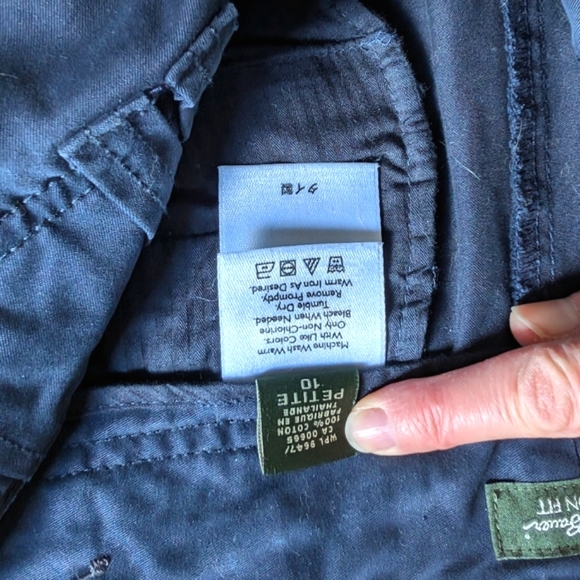 Eddie Bauer Vashon Fit Navy Pants - 10P - Navy - Gently Used - Super Soft Fabric - Picture 9 of 15